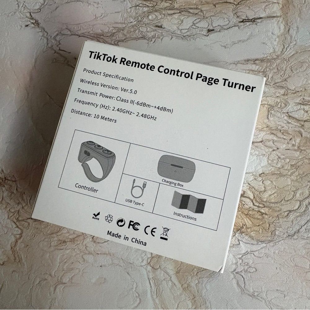NIB TikTok Scrolling Ring - Picture 3 of 4